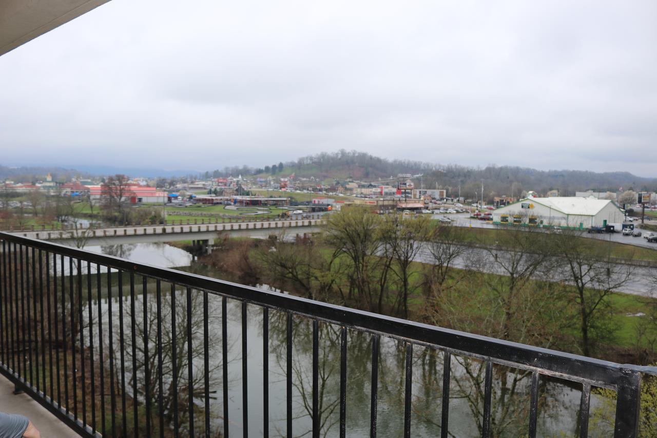 River Crossing Resort พิเจนฟอร์จ ภายนอก รูปภาพ